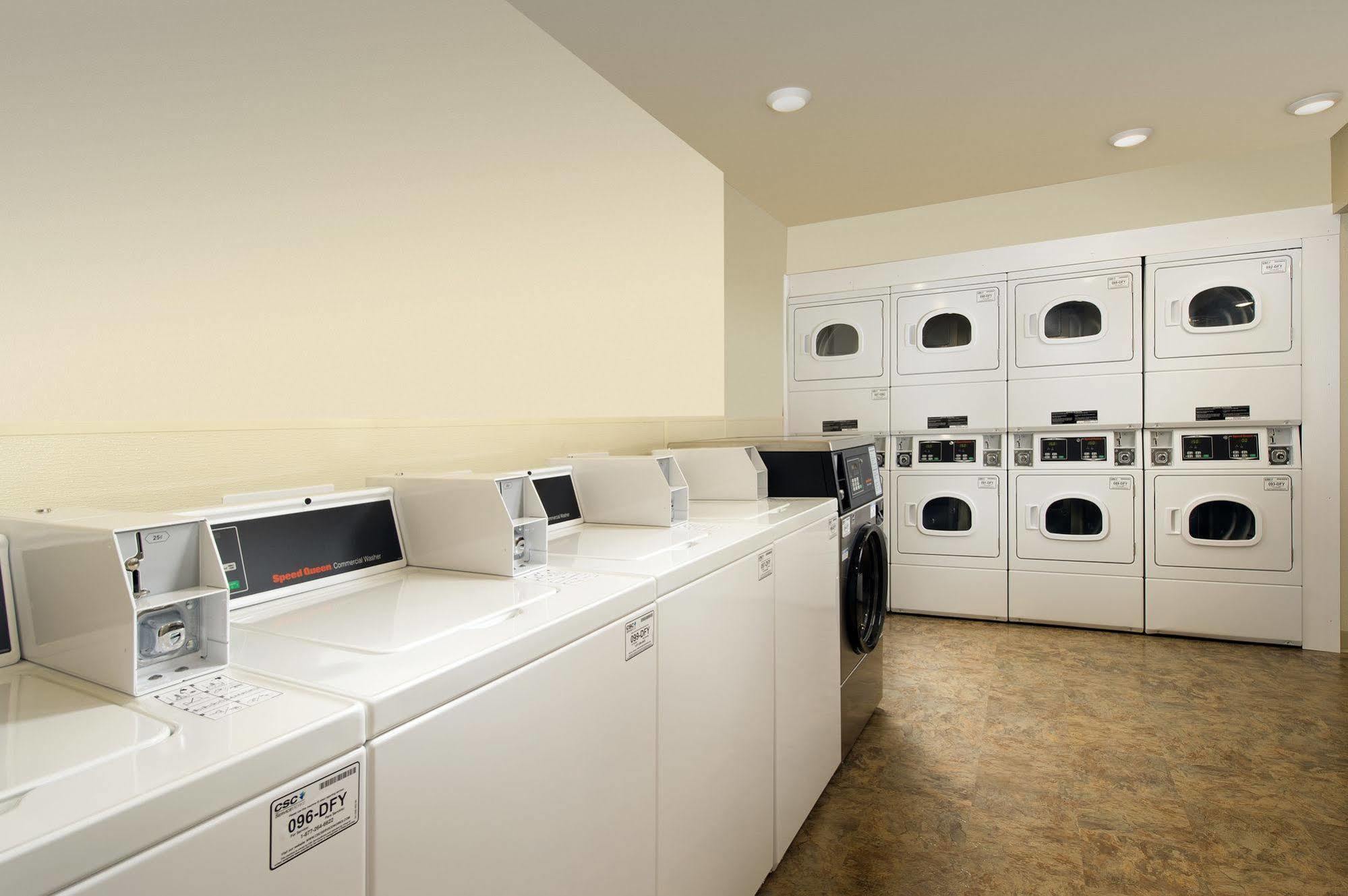 Extended Stay America Select Suites - Omaha - Southwest ラ・ビスタ エクステリア 写真